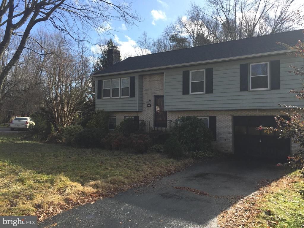 11919 STANSBURY DR, Fredericksburg, VA 22407