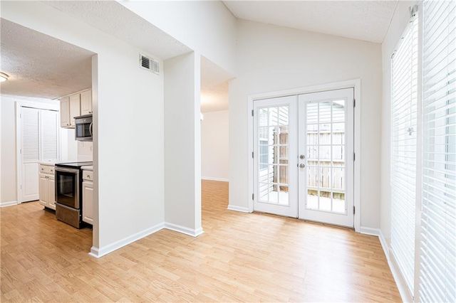 7750 Roswell Road 10F, Atlanta, GA 30350
