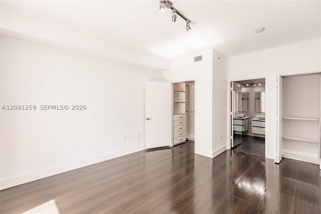 1111 SW 1st Ave 3216, Miami, FL 33130