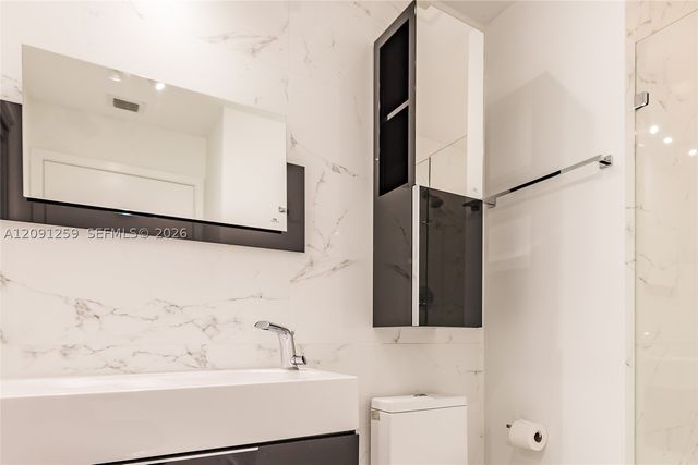 1111 SW 1st Ave 3216, Miami, FL 33130