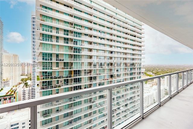1111 SW 1st Ave 3216, Miami, FL 33130