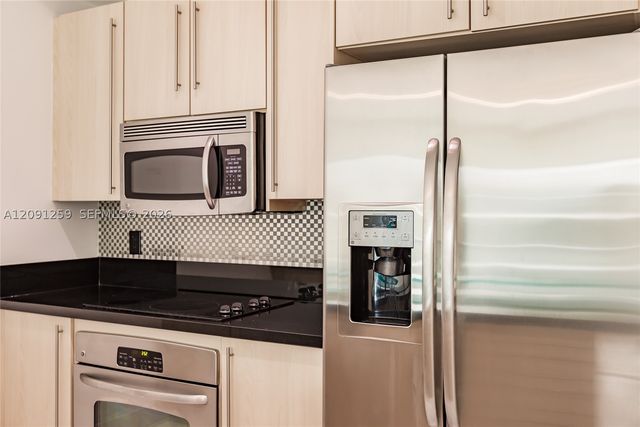 1111 SW 1st Ave 3216, Miami, FL 33130