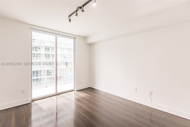 1111 SW 1st Ave 3216, Miami, FL 33130