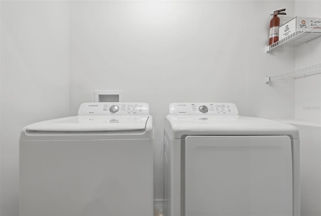 Image 14 of property listing at 2747 DYSON LOOP, The Villages, FL 32163