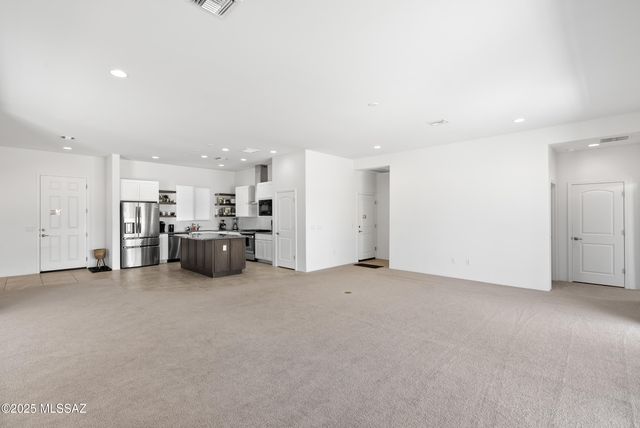 8015 S Galileo Lane, Tucson, AZ 85747