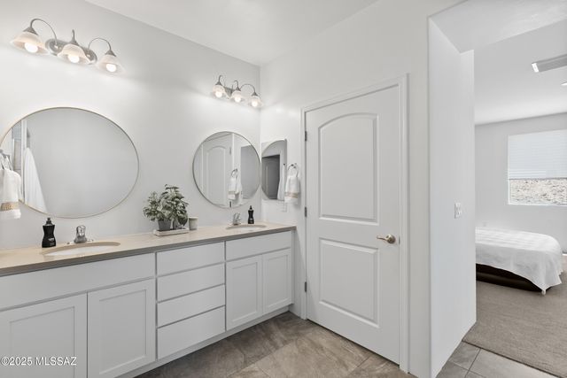 8015 S Galileo Lane, Tucson, AZ 85747