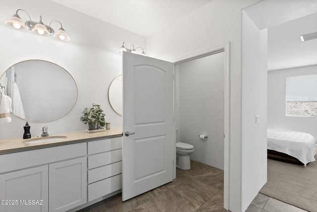 8015 S Galileo Lane, Tucson, AZ 85747