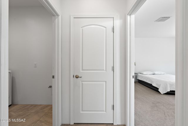 8015 S Galileo Lane, Tucson, AZ 85747