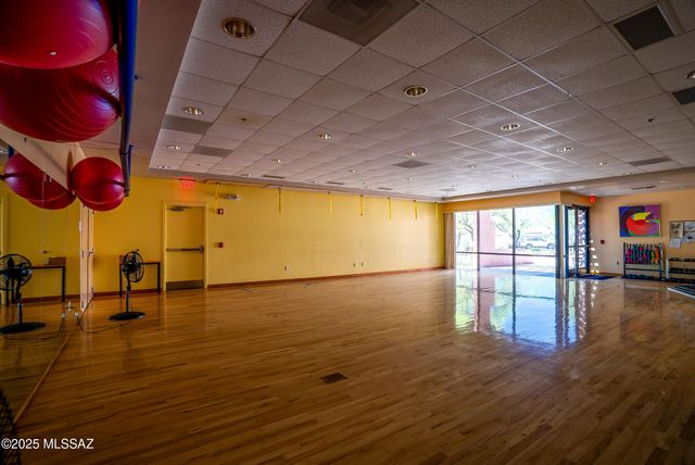 8015 S Galileo Lane, Tucson, AZ 85747