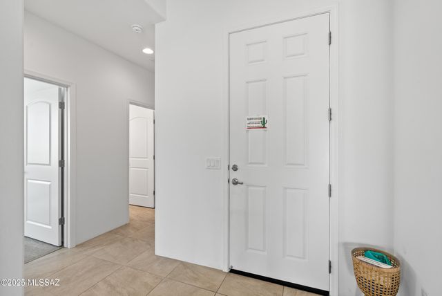 8015 S Galileo Lane, Tucson, AZ 85747