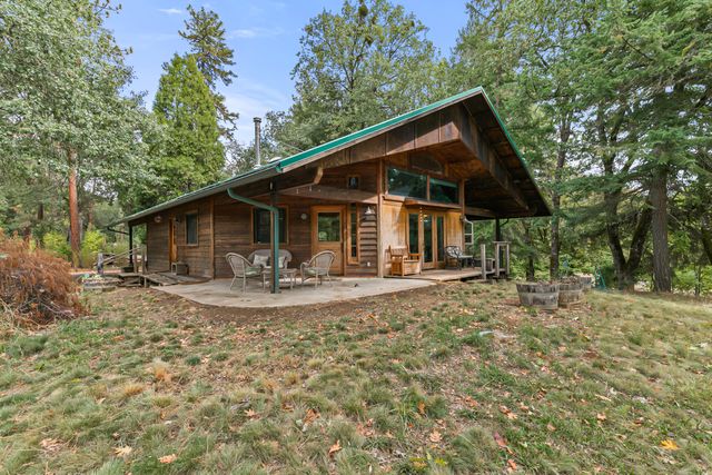 1225 Messinger Road, Grants Pass, OR 97527