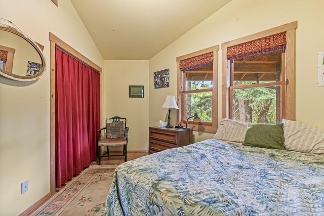 1225 Messinger Road, Grants Pass, OR 97527