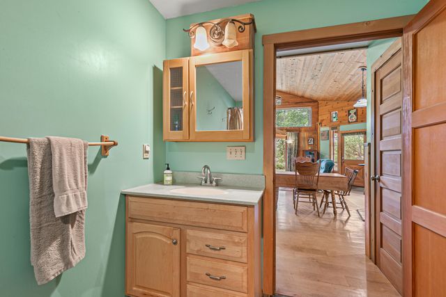 1225 Messinger Road, Grants Pass, OR 97527