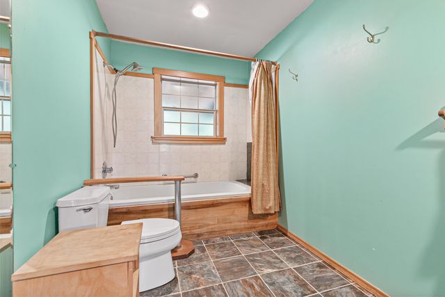 1225 Messinger Road, Grants Pass, OR 97527