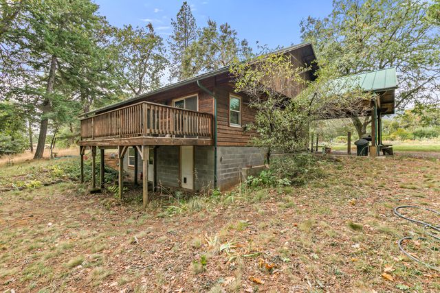1225 Messinger Road, Grants Pass, OR 97527