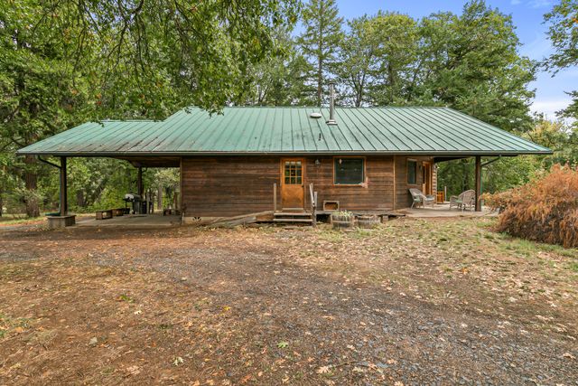 1225 Messinger Road, Grants Pass, OR 97527