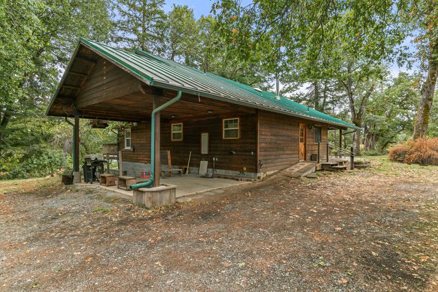 1225 Messinger Road, Grants Pass, OR 97527