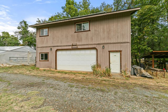 1225 Messinger Road, Grants Pass, OR 97527