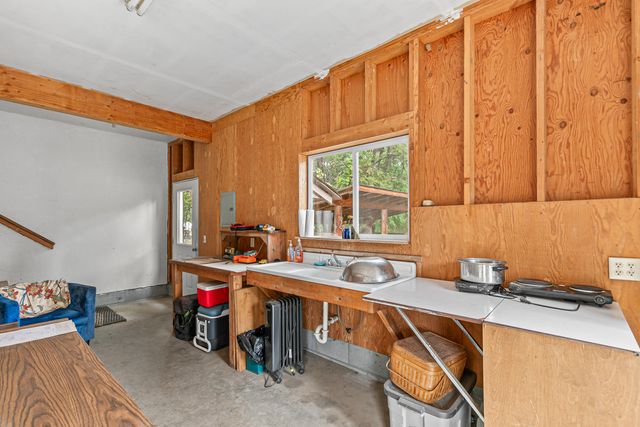 1225 Messinger Road, Grants Pass, OR 97527