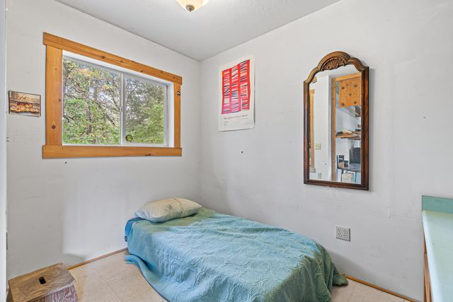 1225 Messinger Road, Grants Pass, OR 97527