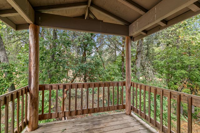 1225 Messinger Road, Grants Pass, OR 97527