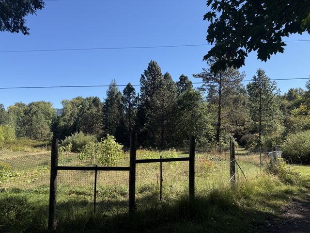 1225 Messinger Road, Grants Pass, OR 97527