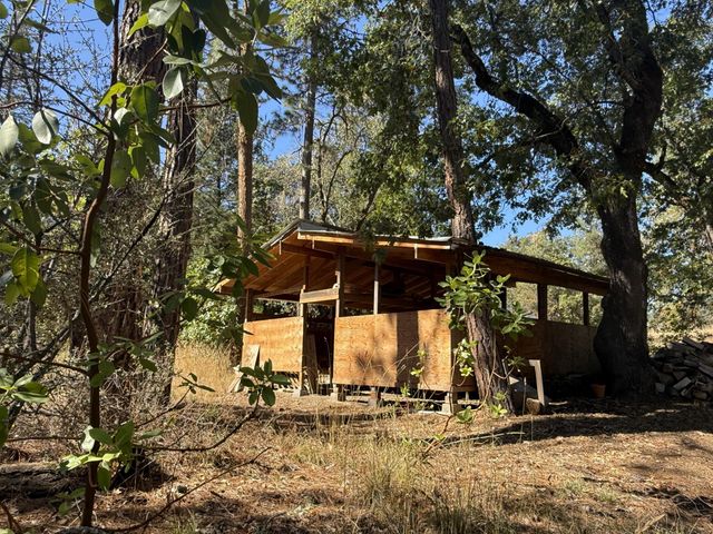 1225 Messinger Road, Grants Pass, OR 97527