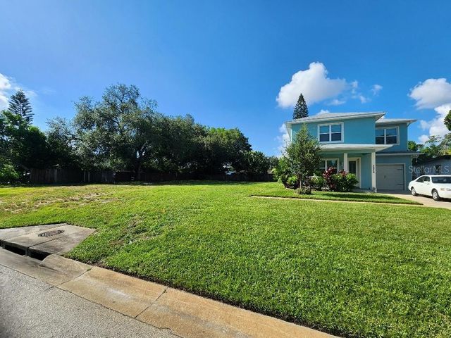 24TH AVENUE N, St Petersburg, FL 33713