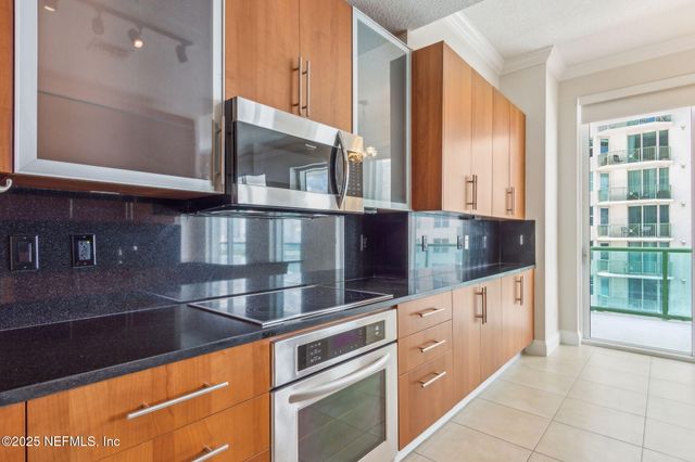 1431 RIVERPLACE Boulevard 1004, Jacksonville, FL 32207