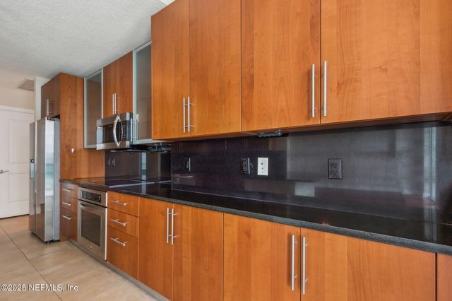 1431 RIVERPLACE Boulevard 1004, Jacksonville, FL 32207