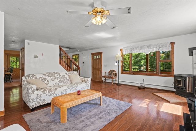 286 Mendall Rd, Acushnet, MA 02743