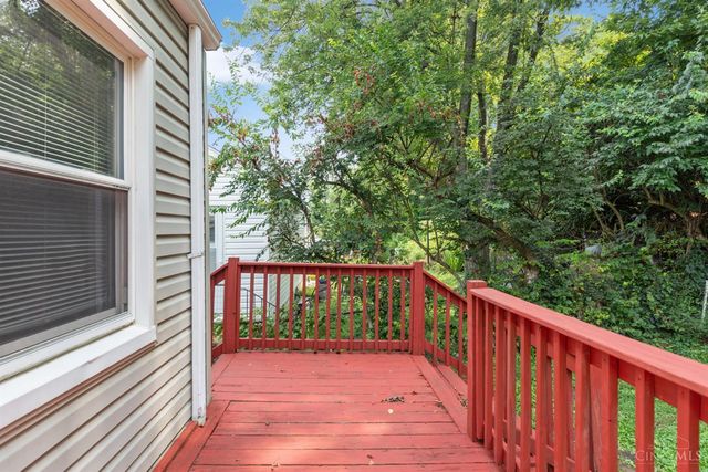 1742 Ashbrook Drive, Cincinnati, OH 45238