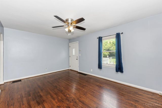 1742 Ashbrook Drive, Cincinnati, OH 45238