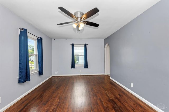 1742 Ashbrook Drive, Cincinnati, OH 45238