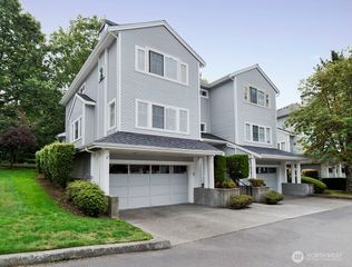 4714 Fairwood Boulevard NE #202, Tacoma, WA 98422