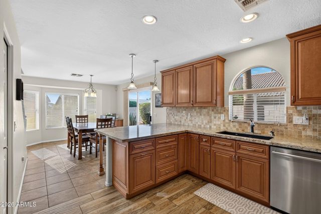 6634 E RICHMOND Street, Mesa, AZ 85215