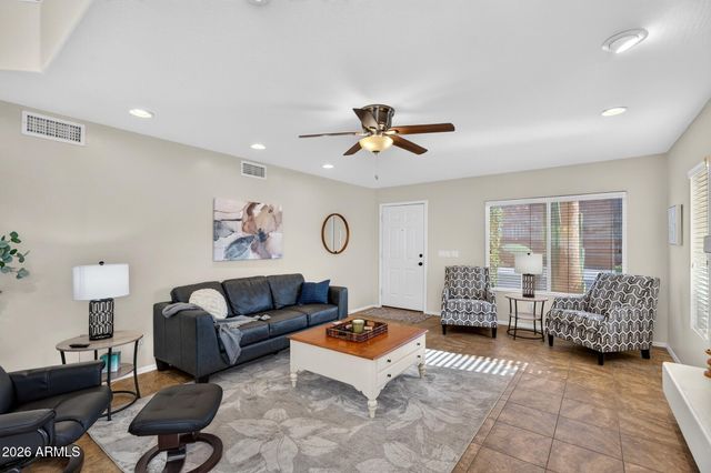 6634 E RICHMOND Street, Mesa, AZ 85215