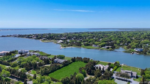 11 Pine Tree Lane, Westhampton, NY 11977