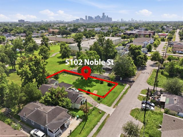 5102 Noble Street, Houston, TX 77020