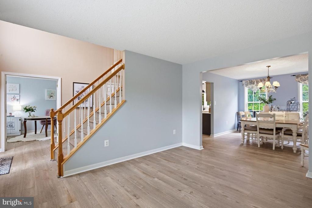 Image 10 of property listing at 22 POCAHONTAS CT, La Plata, MD 20646