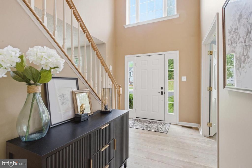 Image 9 of property listing at 22 POCAHONTAS CT, La Plata, MD 20646