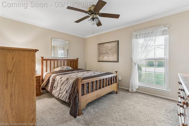 15209 Renshaw Drive, Clinton Charter Township, MI 48038