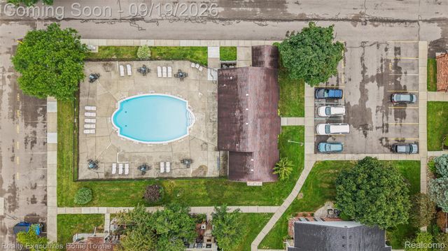 15209 Renshaw Drive, Clinton Charter Township, MI 48038