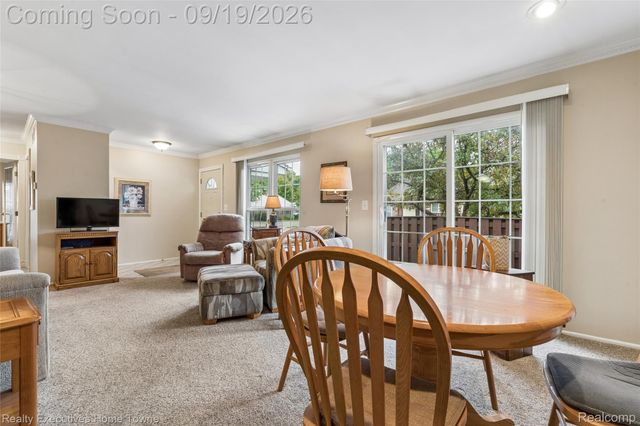 15209 Renshaw Drive, Clinton Charter Township, MI 48038