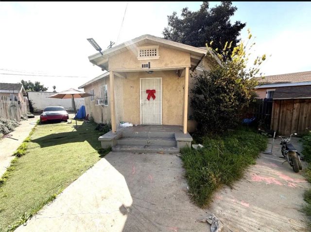 352 E 84th Place, Los Angeles, CA 90003