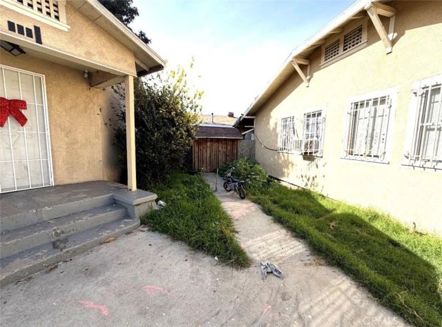 352 E 84th Place, Los Angeles, CA 90003