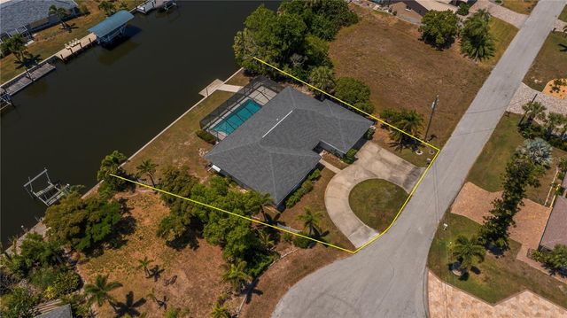 137 SINCLAIR STREET SE, Port Charlotte, FL 33952