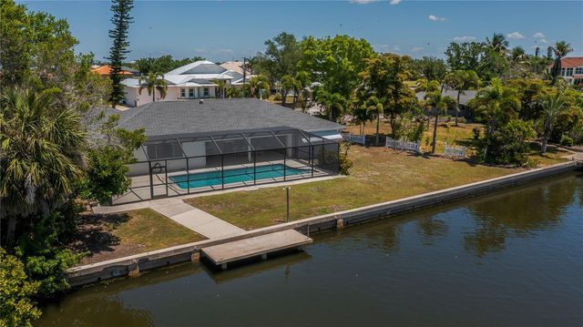 137 SINCLAIR STREET SE, Port Charlotte, FL 33952