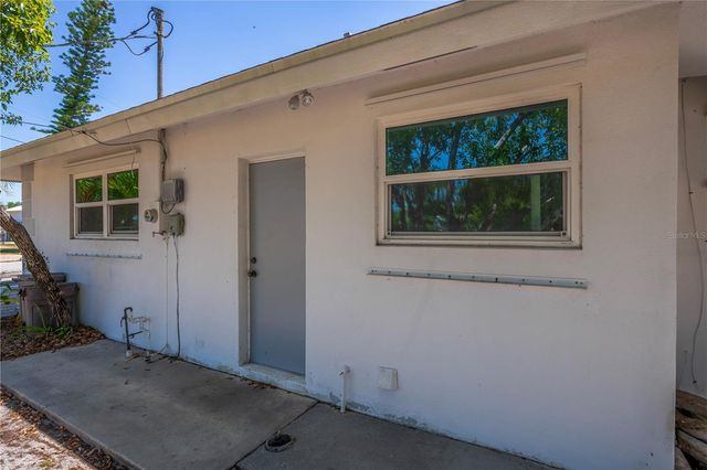 137 SINCLAIR STREET SE, Port Charlotte, FL 33952