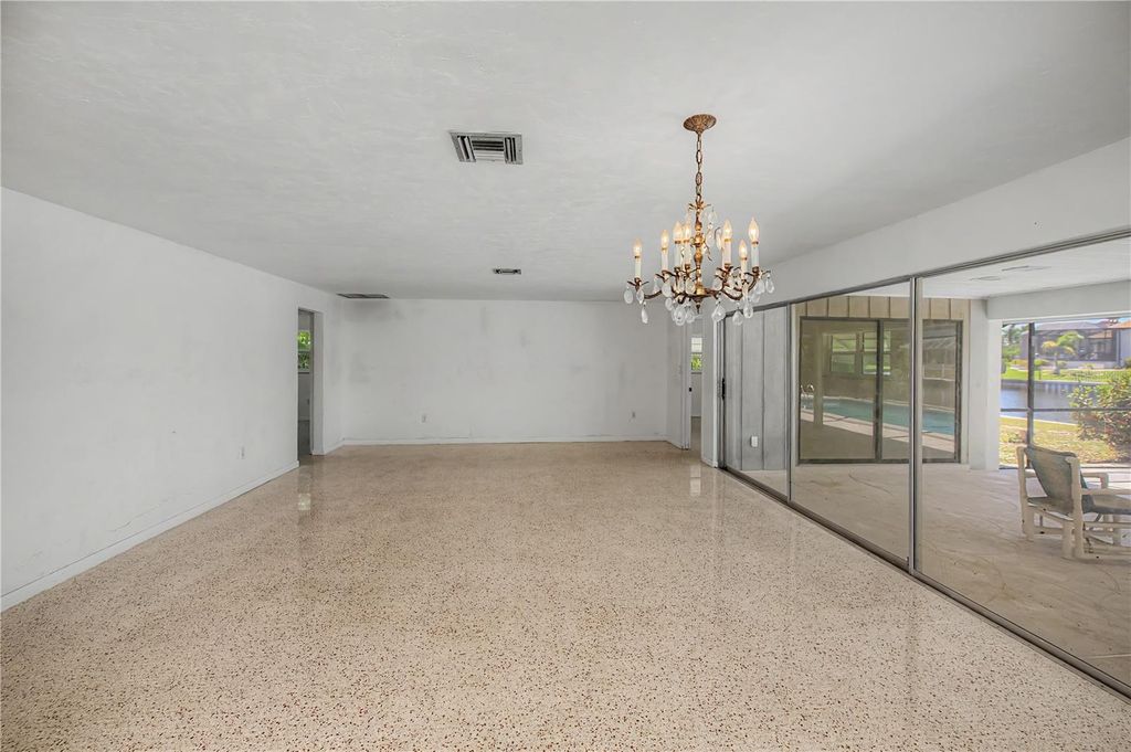Image 17 of property listing at 137 SINCLAIR STREET SE, Port Charlotte, FL 33952